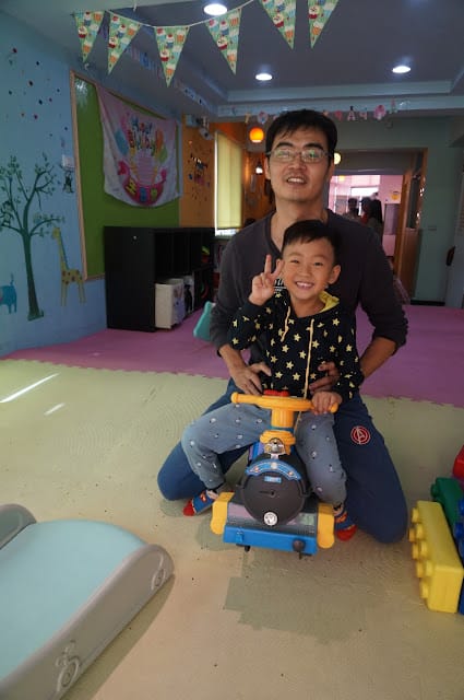 ［美食］嘉義親子遊戲室體驗~魔樹屋親子餐廳