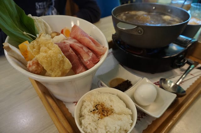 ［美食］嘉義親子遊戲室體驗~魔樹屋親子餐廳