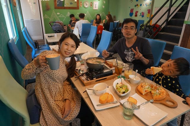 ［美食］嘉義親子遊戲室體驗~魔樹屋親子餐廳