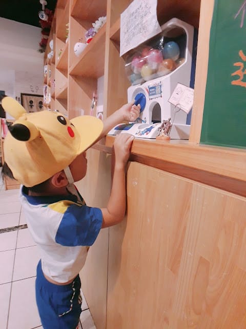 台北 Aries pasta中和環球店～寵物友善餐廳/親子友善餐廳~吃兒童餐送玩具，樂翻屎蛋！