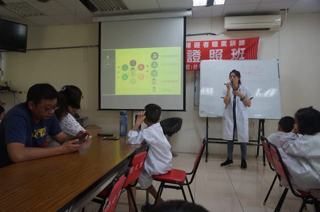 侏儸紀VR視界,我是小小考古學家~科學教練-組裝孩子的科學夢想 - 第6張圖 侏儸紀VR視界,我是小小考古學家~科學教練-組裝孩子的科學夢想