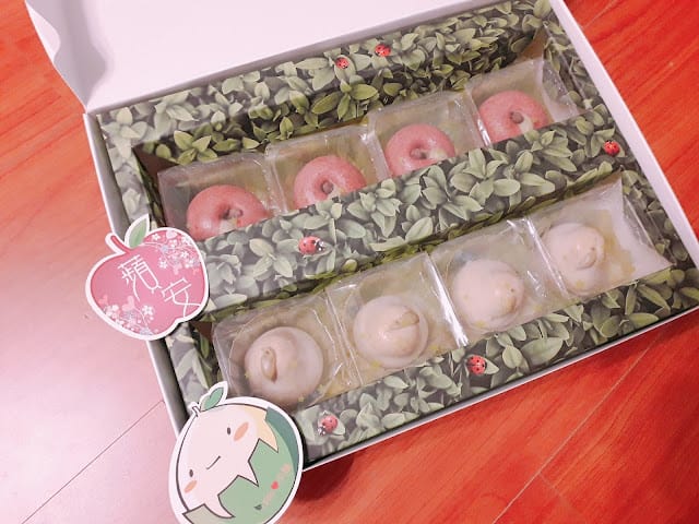 ［美食］康堤創意烘培2019蘋安寶柚中秋禮盒推薦～吃餅也要划手機
