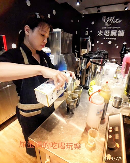 ［美食］米塔黑糖-台南新市店/好喝的黑糖珍珠鮮奶！