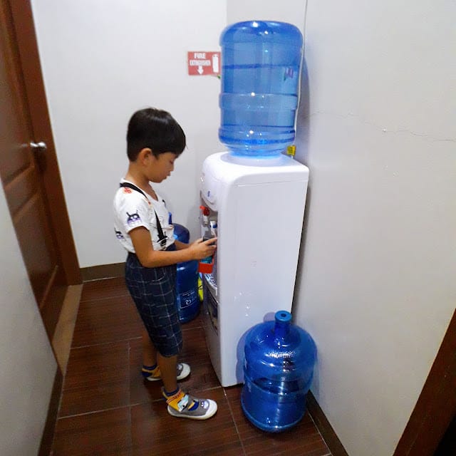 ［菲律賓遊學］TAKA HARI校區/住宿/餐食全公開，親子共讀的好去處！跟著新飛遊學趣～