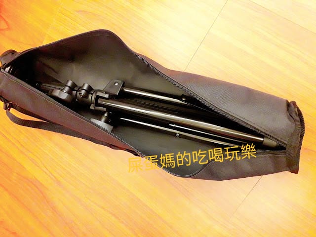 ［產品］AIDATA 萬用平板電腦落地三腳架座＆輕巧型筆電/平板架，追劇的好幫手！