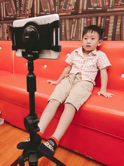 ［產品］AIDATA 萬用平板電腦落地三腳架座＆輕巧型筆電/平板架，追劇的好幫手！