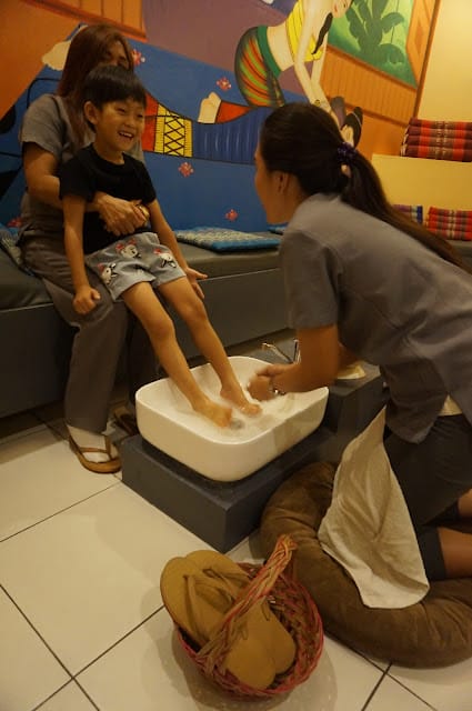 ［菲律賓遊學］宿霧按摩全攻略～跟著新飛遊學趣！Kid massage、指甲彩繪、貝殼按摩、熔岩殼按摩shell spa、中藥草按摩！IMPERIAL SPA/Ming Thai SPA/WELL SPA全攻略