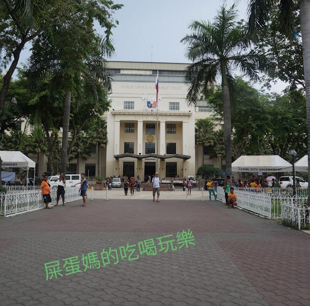 ［菲律賓遊學］宿霧歷史景點～麥哲倫十字架、聖嬰教堂，GRAB叫車服務！跟著新飛遊學趣！