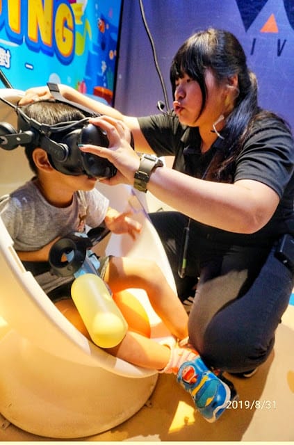 ［親子體驗］VAR LIVE鯊鯊海洋派對/Baby shark 搶救大作戰，親子也能一起玩VR ! 野人戰爭 / 瘋狂維京人（內有好禮大方送，還不趕快點擊！）