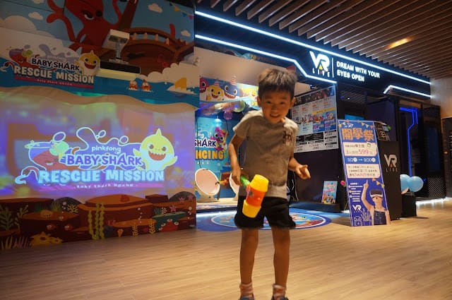 ［親子體驗］VAR LIVE鯊鯊海洋派對/Baby shark 搶救大作戰，親子也能一起玩VR ! 野人戰爭 / 瘋狂維京人（內有好禮大方送，還不趕快點擊！）