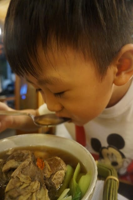 ［美食報報］台南鉄輪ジンギスカン～獨家北海道溫體羊！年節烤肉首選！屎蛋媽中秋特輯推薦！
