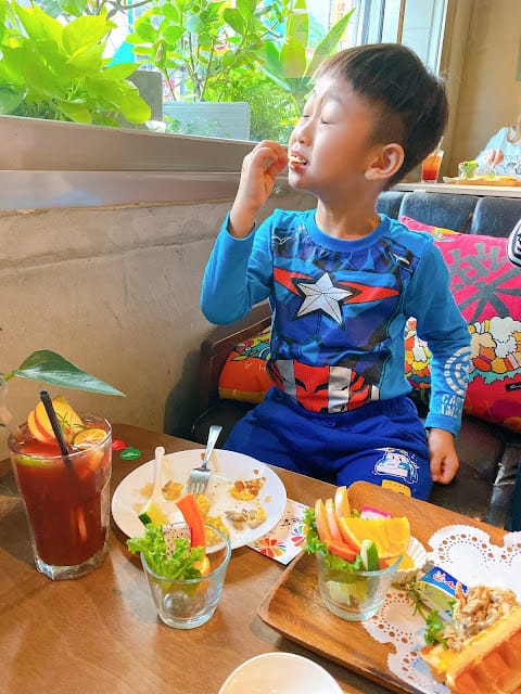 ［美食］台北/西門町 貳拾陸巷│Somebody Cafe 森林系咖啡滿足味蕾，激發你的文青風！