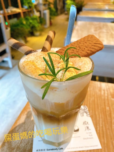 ［美食］台北/西門町 貳拾陸巷│Somebody Cafe 森林系咖啡滿足味蕾，激發你的文青風！