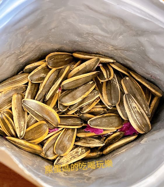 [美食]休閒最佳零嘴-徽記煮瓜子,香辣味/香辣焦糖味/黑糖海鹽味/蜂蜜玫瑰味/蜜汁山核桃味
