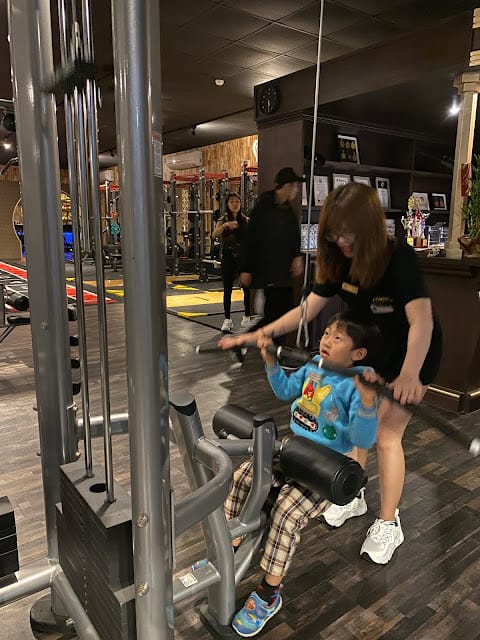 [健身][美食]台東海盜綜合格鬥俱樂部/海盜餐酒館,親子一起運動健身、用餐的好地方!