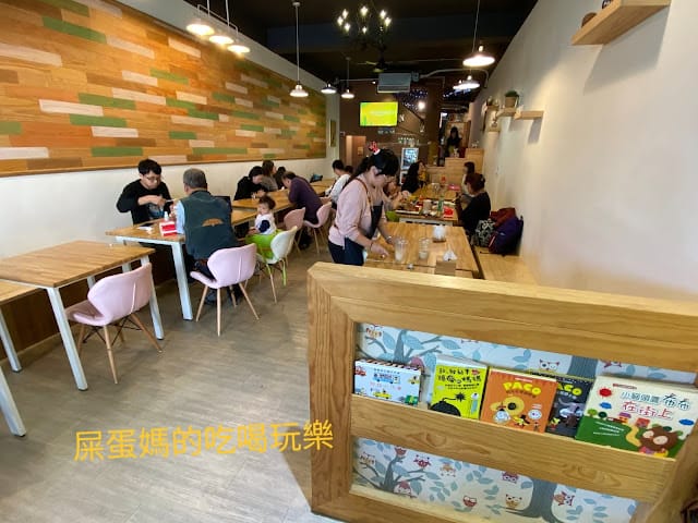 [親子餐廳]eyeslee艾斯里親子SPA響食空間(南投館)坐擁整棟遊戲空間,讓孩子也瘋狂!順遊蘿西家族南投稅務出張所!