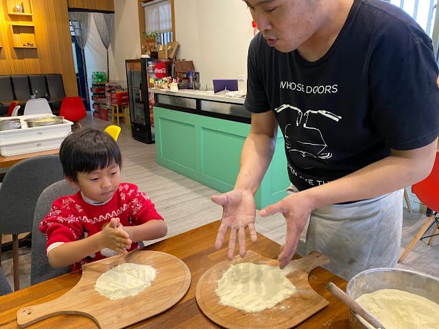 [親子體驗]雲林/斗六美食 披薩老爹義大利Pizza專賣店,一對一快樂手作披薩DIY!