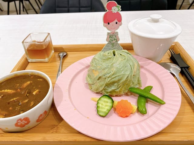 [親子餐廳]台中/高雄 苿莉公主蛋包飯,夢幻12色公主裙襬!一起來當公主吧!https://lihi1.com/jBIav 享九折