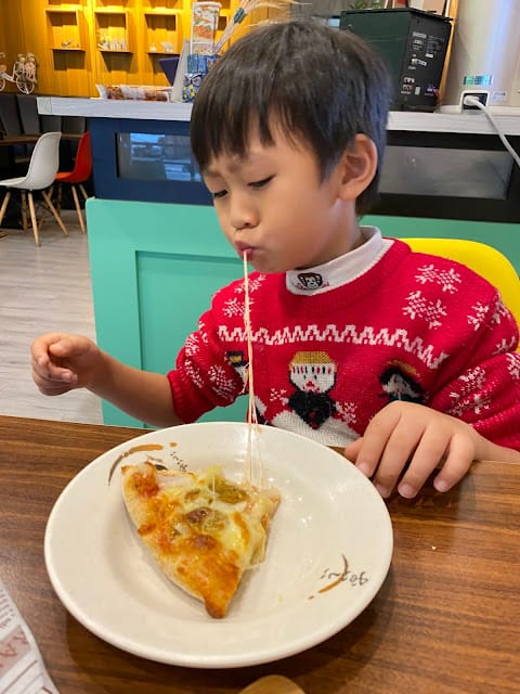 [親子體驗]雲林/斗六美食 披薩老爹義大利Pizza專賣店,一對一快樂手作披薩DIY!