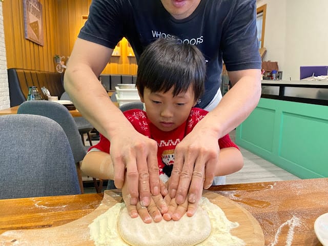 [親子體驗]雲林/斗六美食 披薩老爹義大利Pizza專賣店,一對一快樂手作披薩DIY!