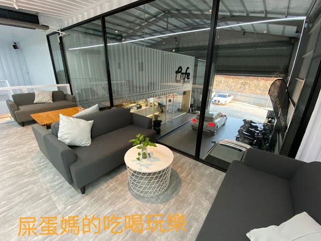 [美食]日拓商行複合型貨櫃商店概念 咖啡門市X汽美中心,潮翻你的胃!
