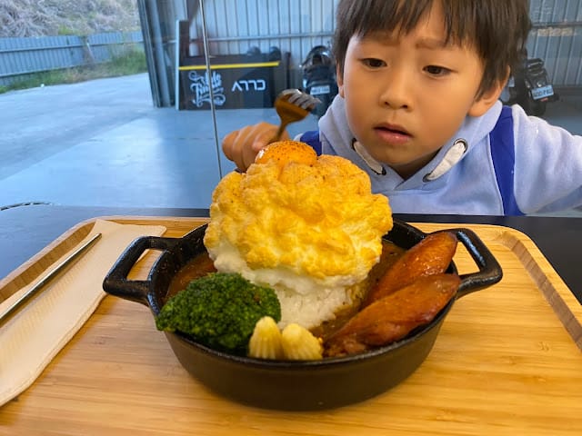 [美食]日拓商行複合型貨櫃商店概念 咖啡門市X汽美中心,潮翻你的胃!