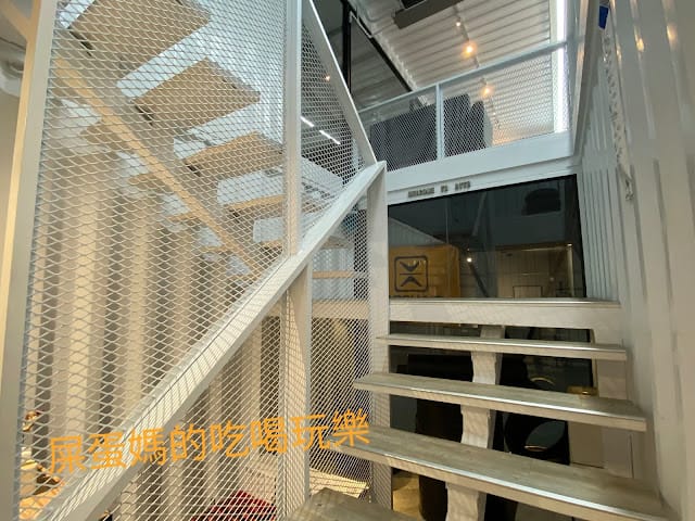 [美食]日拓商行複合型貨櫃商店概念 咖啡門市X汽美中心,潮翻你的胃!