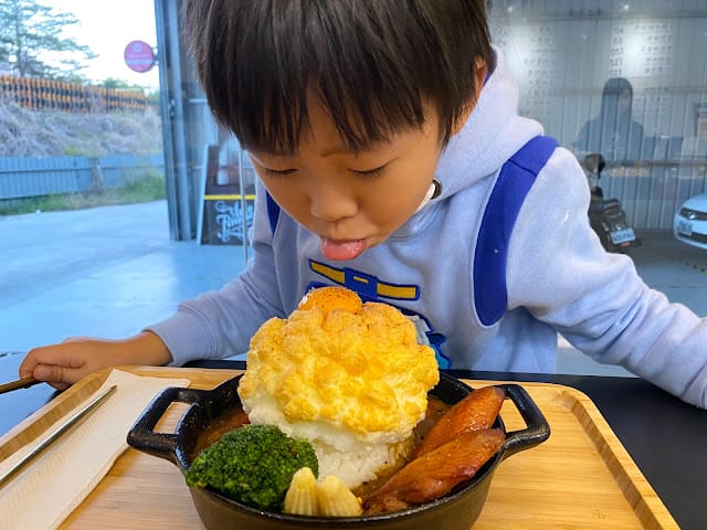 [美食]日拓商行複合型貨櫃商店概念 咖啡門市X汽美中心,潮翻你的胃!