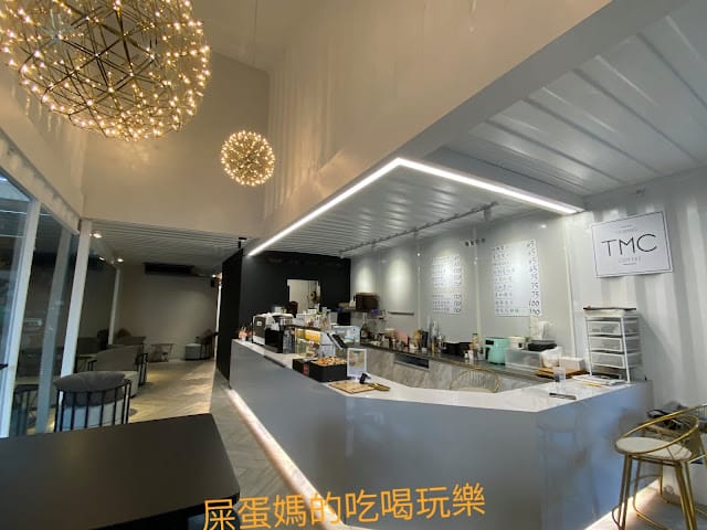 [美食]日拓商行複合型貨櫃商店概念 咖啡門市X汽美中心,潮翻你的胃!
