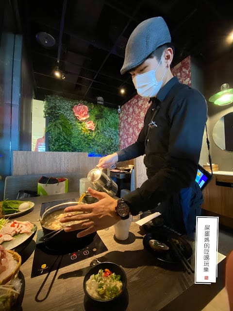 千荷田蔬食百匯涮涮鍋-高雄統一時代店,健康蔬食吃到飽! - 第25張圖 千荷田蔬食百匯涮涮鍋-高雄統一時代店,健康蔬食吃到飽!