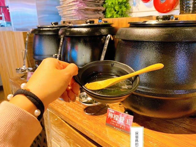 千荷田蔬食百匯涮涮鍋-高雄統一時代店,健康蔬食吃到飽! - 第18張圖 千荷田蔬食百匯涮涮鍋-高雄統一時代店,健康蔬食吃到飽!