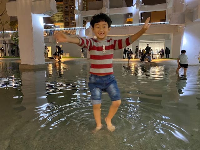[親子旅遊]超好拍的台南親水公園 河樂廣場「河樂公園」,日夜都美麗!