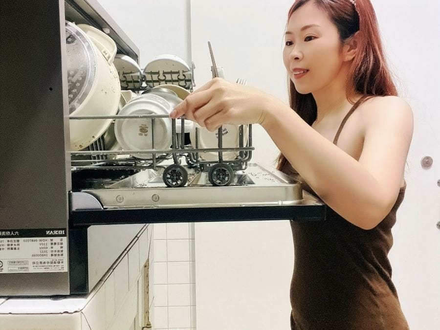 禾聯HDW-06BT010 熱風循環洗碗機擁有獨立熱風烘乾模 禾聯HDW-06BT010 熱風循環洗碗機擁有獨立熱風烘乾模