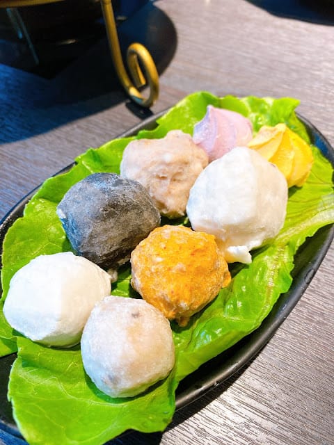 高雄火鍋/瑞豐夜市/舞古賀鍋物/個人海陸鍋 舞古賀鍋物專門店超值個人鍋,豪華平價鍋物的好選擇!