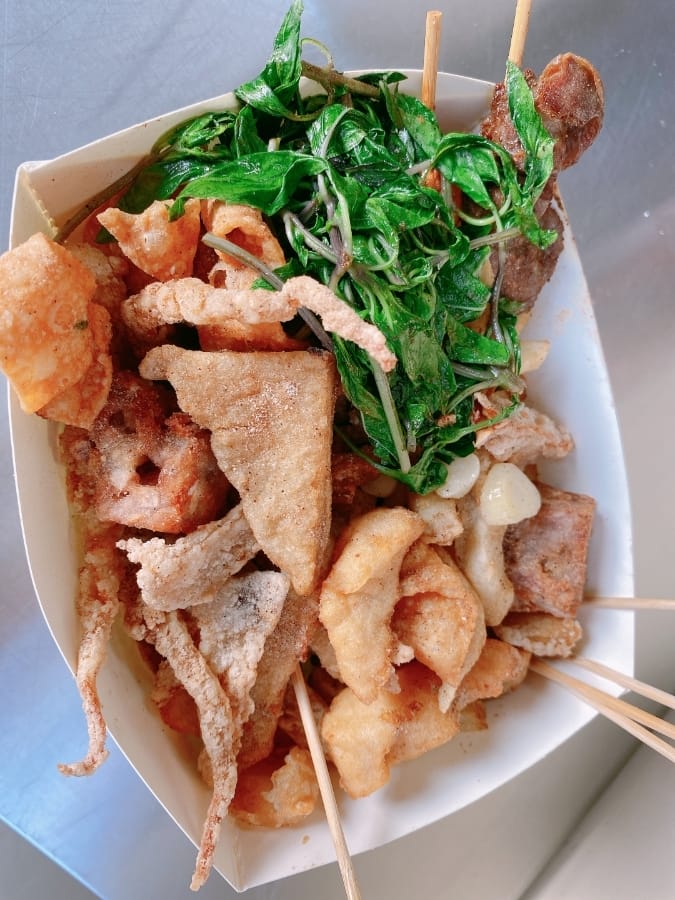餓的時候,別忘了來白妞鹹酥雞叫雞喔!