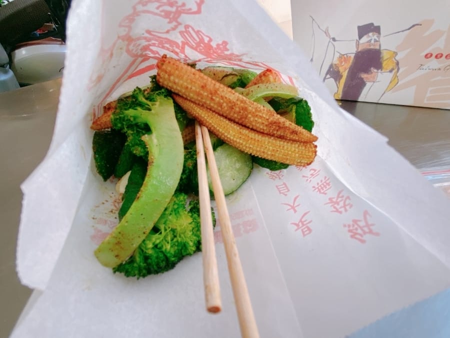 餓的時候,別忘了來白妞鹹酥雞叫雞喔!