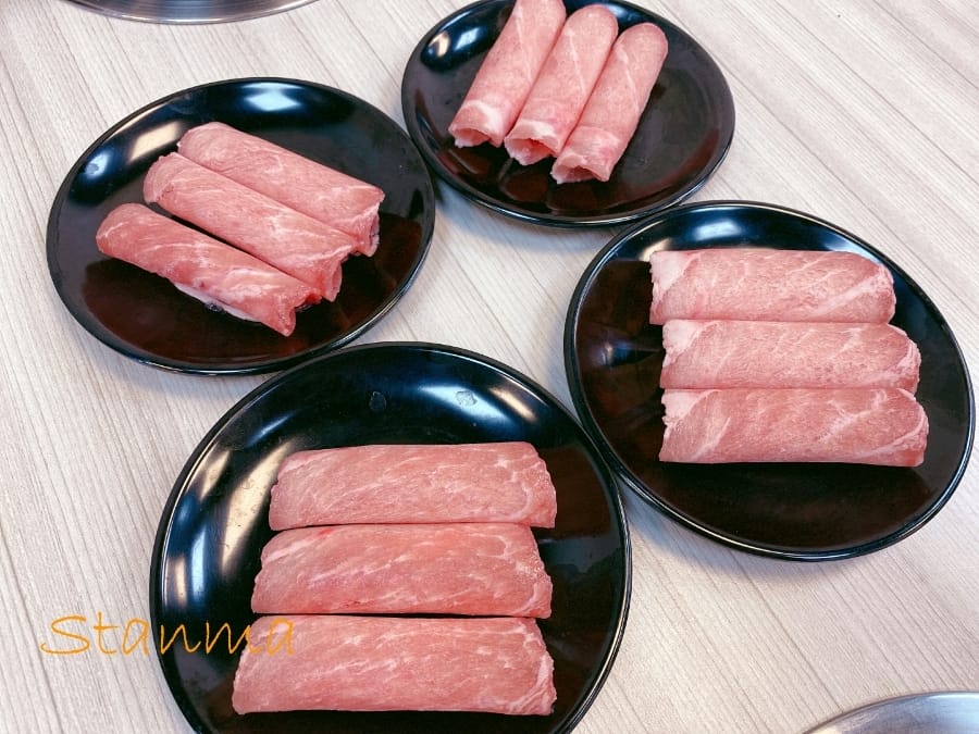 台南平價花見川火鍋,15oz肉盤免費大升級!天天來天天享優惠!