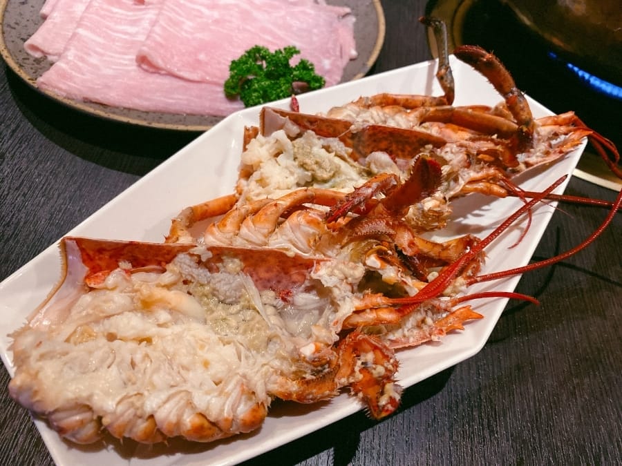高雄銅花精緻涮涮鍋,龍蝦套餐 v.s 黃金稀飯奢華獨享完美用餐時光!