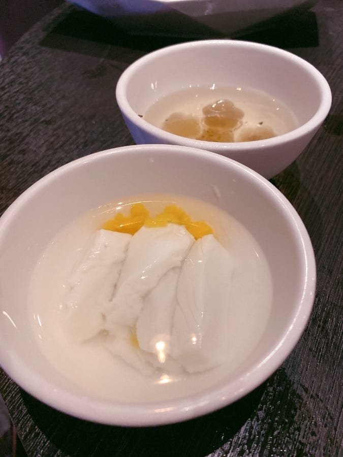 高雄銅花精緻涮涮鍋,龍蝦套餐 v.s 黃金稀飯奢華獨享完美用餐時光!