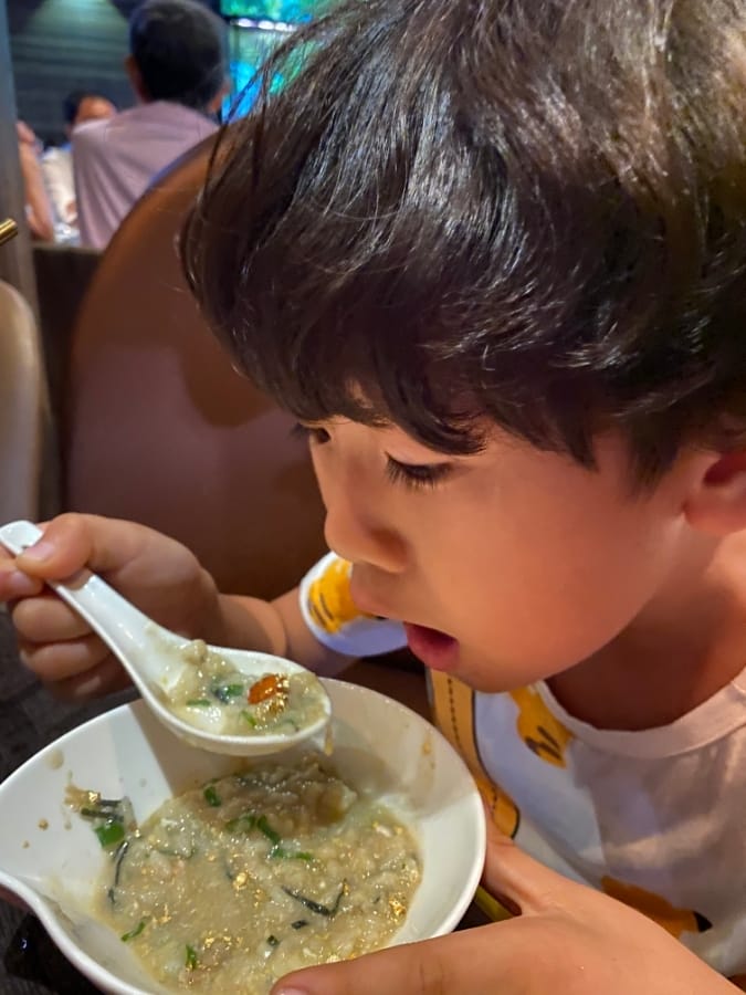 高雄銅花精緻涮涮鍋,龍蝦套餐 v.s 黃金稀飯奢華獨享完美用餐時光!