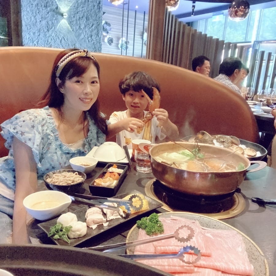 高雄銅花精緻涮涮鍋,龍蝦套餐 v.s 黃金稀飯奢華獨享完美用餐時光!
