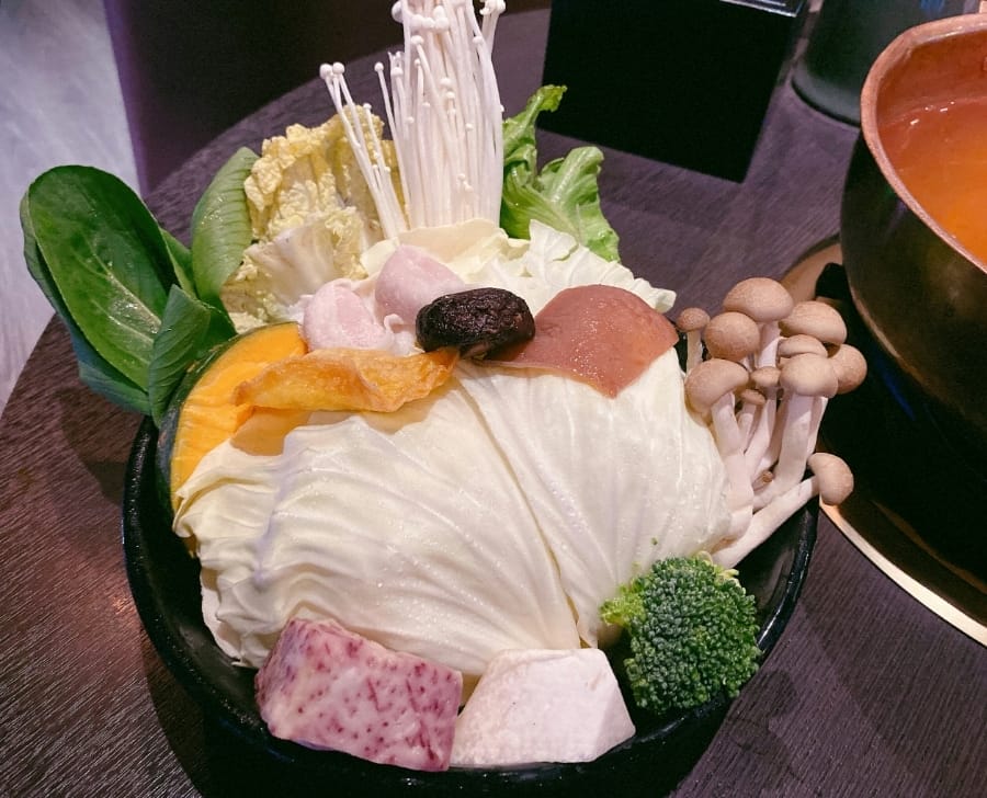 高雄銅花精緻涮涮鍋,龍蝦套餐 v.s 黃金稀飯奢華獨享完美用餐時光!