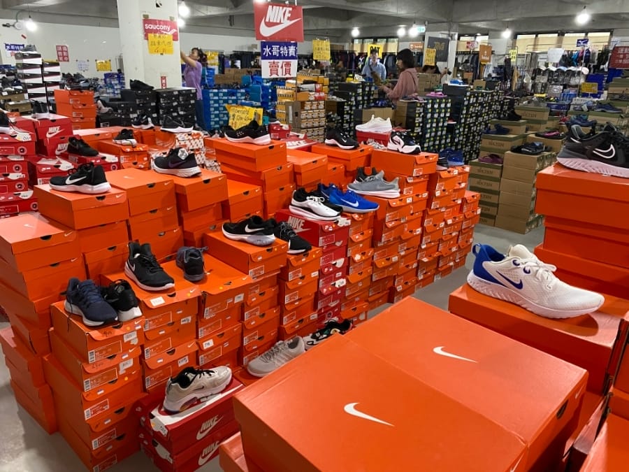 台南水哥特賣會,名牌球鞋+排汗衫瘋狂下殺四折起!NIKE/ADIDAS/FILA/MERRELL/KEEN/TEVA/COLUMBIA/THE NORTH FACE/美津濃/索康尼
