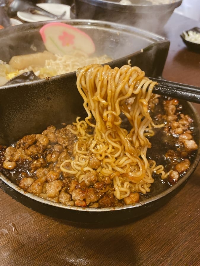 高雄楠梓區火鍋 幸福の鍋~一鍋多吃,邊吃邊烤真好玩!