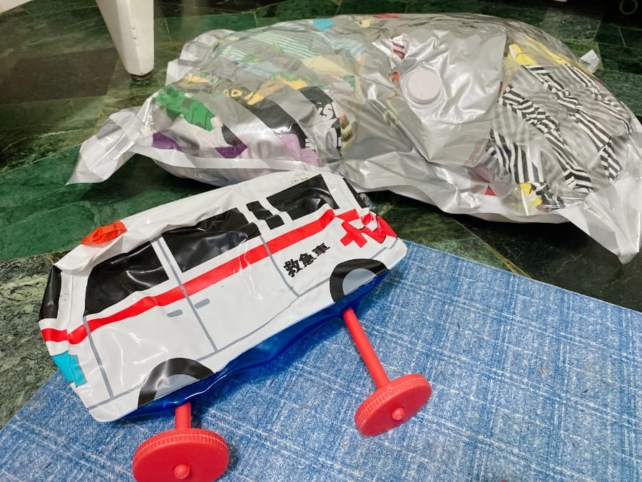 真空收納/可行李託運 摩肯Dr.Save迷你充抽氣機,換季收納的好幫手!