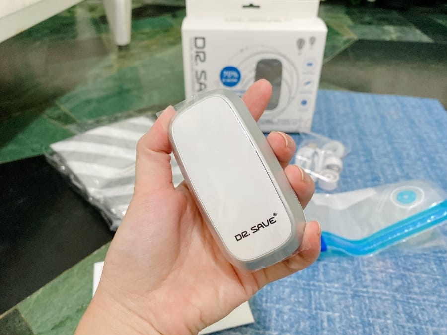 真空收納/可行李託運 摩肯Dr.Save迷你充抽氣機,換季收納的好幫手!