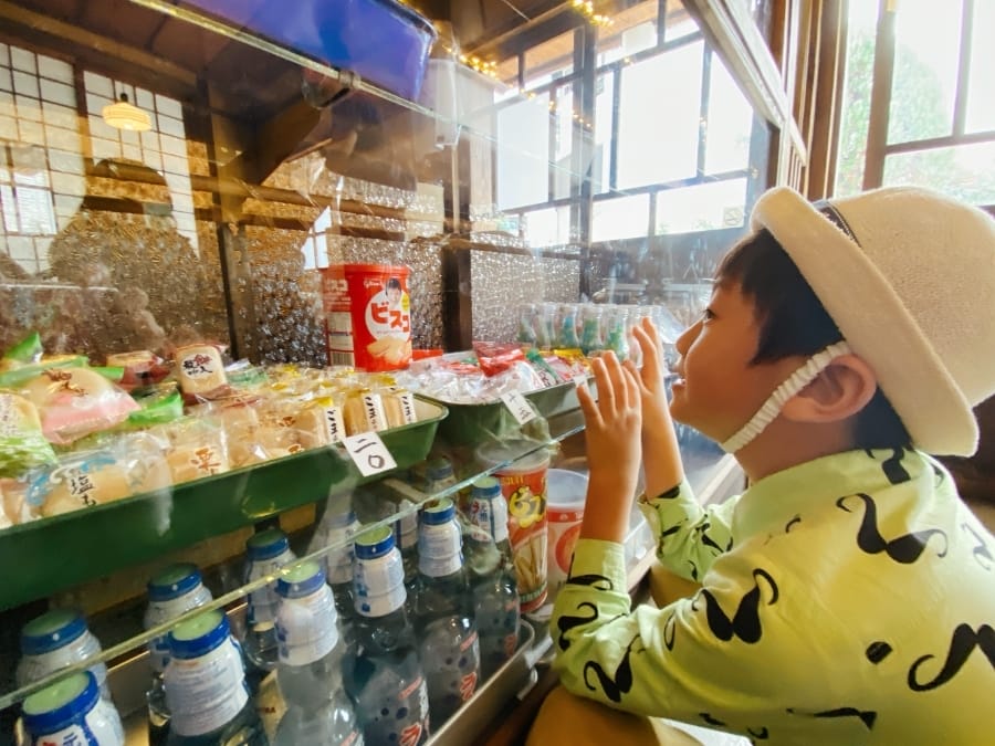 台南最新景點~桑原商店/戎館/魔荳幼兒園彩繪牆 新春踩街台南這樣玩就對啦!