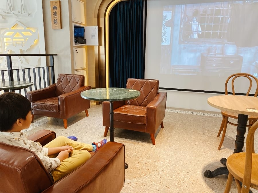 台南最新景點~桑原商店/戎館/魔荳幼兒園彩繪牆 新春踩街台南這樣玩就對啦!