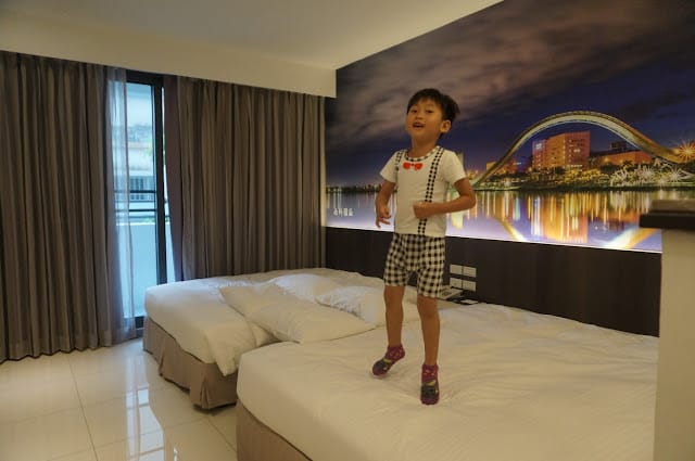 ［住宿］南科贊美酒店L’arc Hotel~親子套裝行程，漆彈、焢窯、採果、阿嬤菜園/善化牛墟/南科考古館