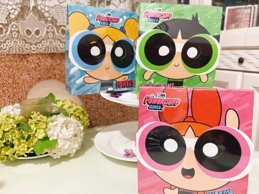 【巧趣多】飛天小女警超萌零食鐡盒開箱~限量就是搶手啦!